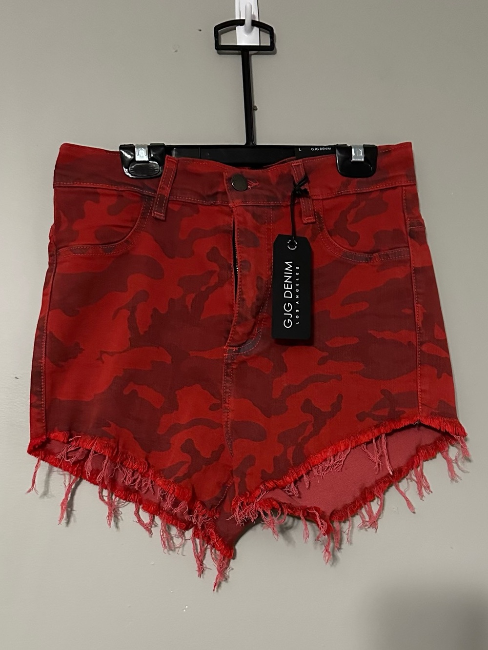GIG Denim Red Camo High-Waist Frayed Hem Shorts